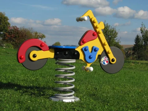 Pružinové houpadlo Motorka